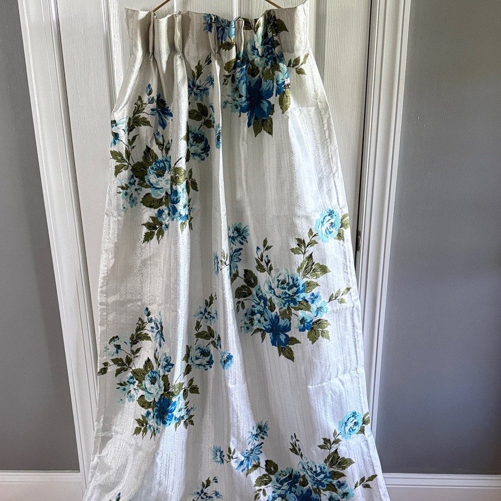 set of 4 curtain panels
